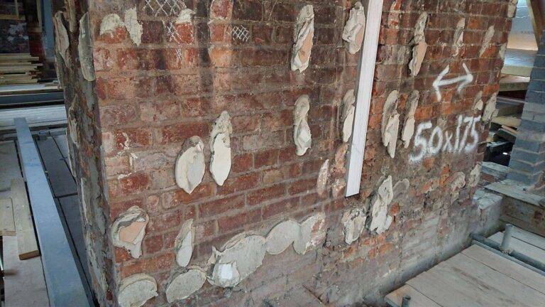 Damp Patches On Plasterboard - Core Conservation